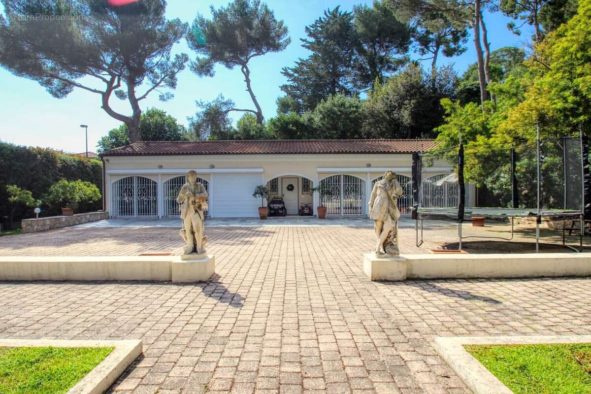 Saint jean cap ferrat "le cap" - propriété 600m²  terrain 5000m² piscine - photo 30