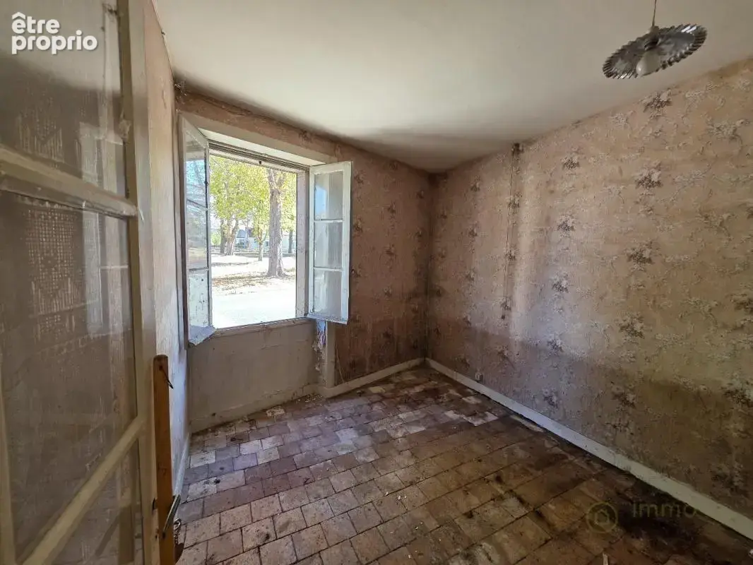 Maison 7 pièces 118 m² à vendre à La Trimouille (86290) - photo 9