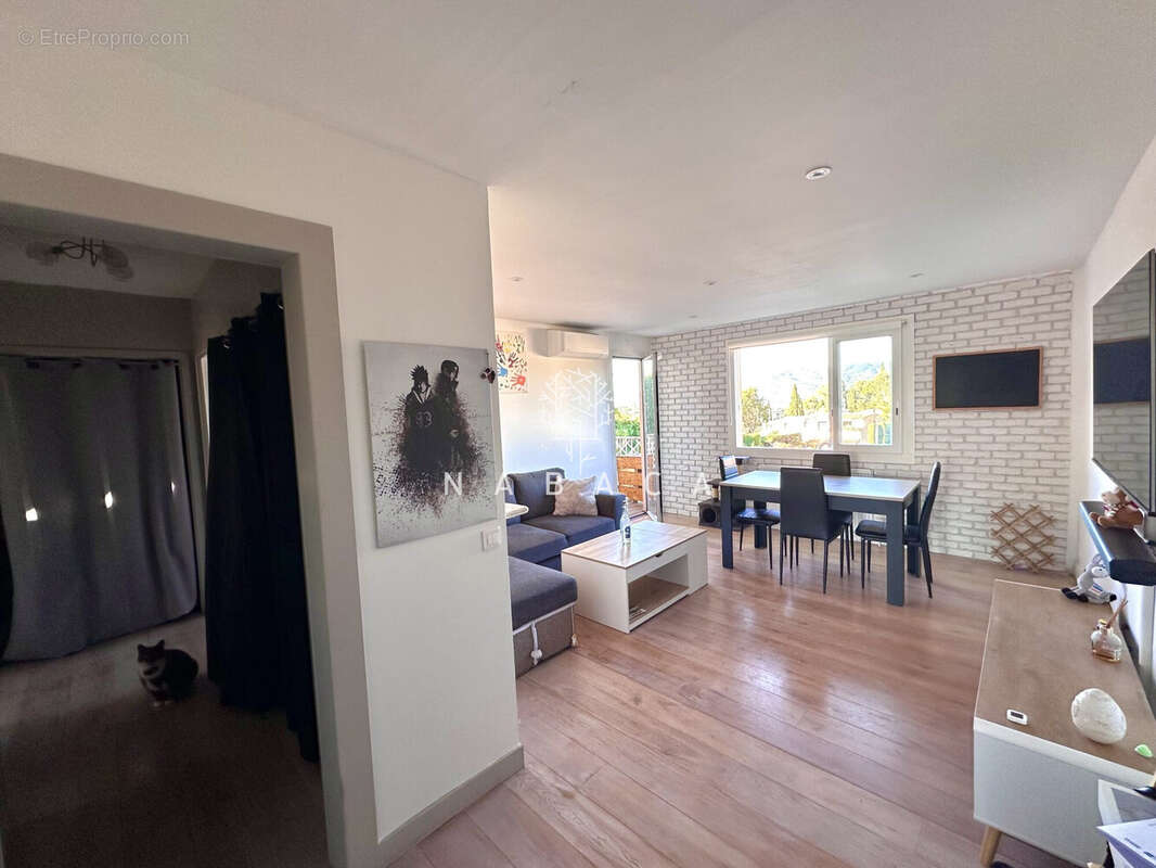 Appartement à LE CANNET