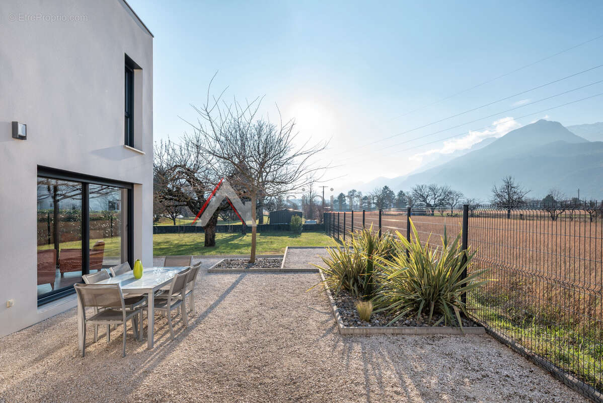 Maison à VARCES-ALLIERES-ET-RISSET