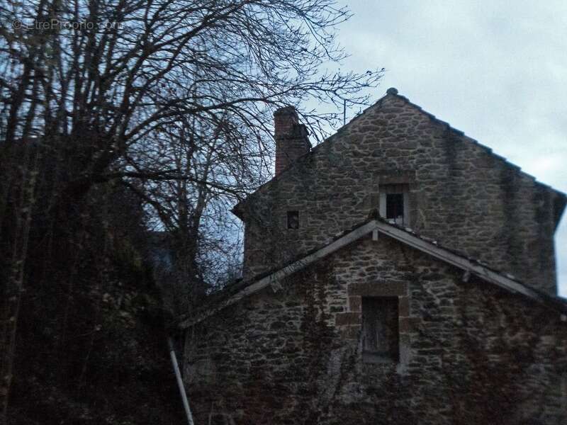 Dpt Lot (46), à vendre FRAYSSINET LE GELAT maison P6 de 124 m² avec dépendances 118 m² sur terrain de 820 m² - photo 9