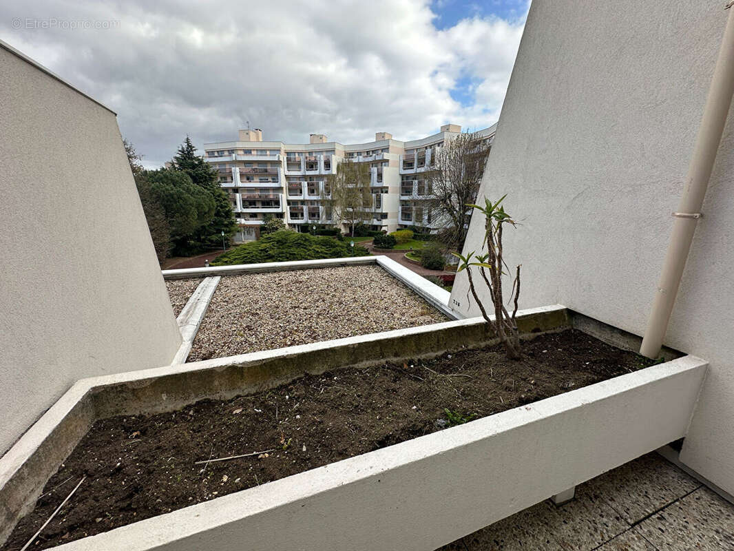 Appartement Saint Cloud / Studio 34.05 m² / Terrasse - photo 13