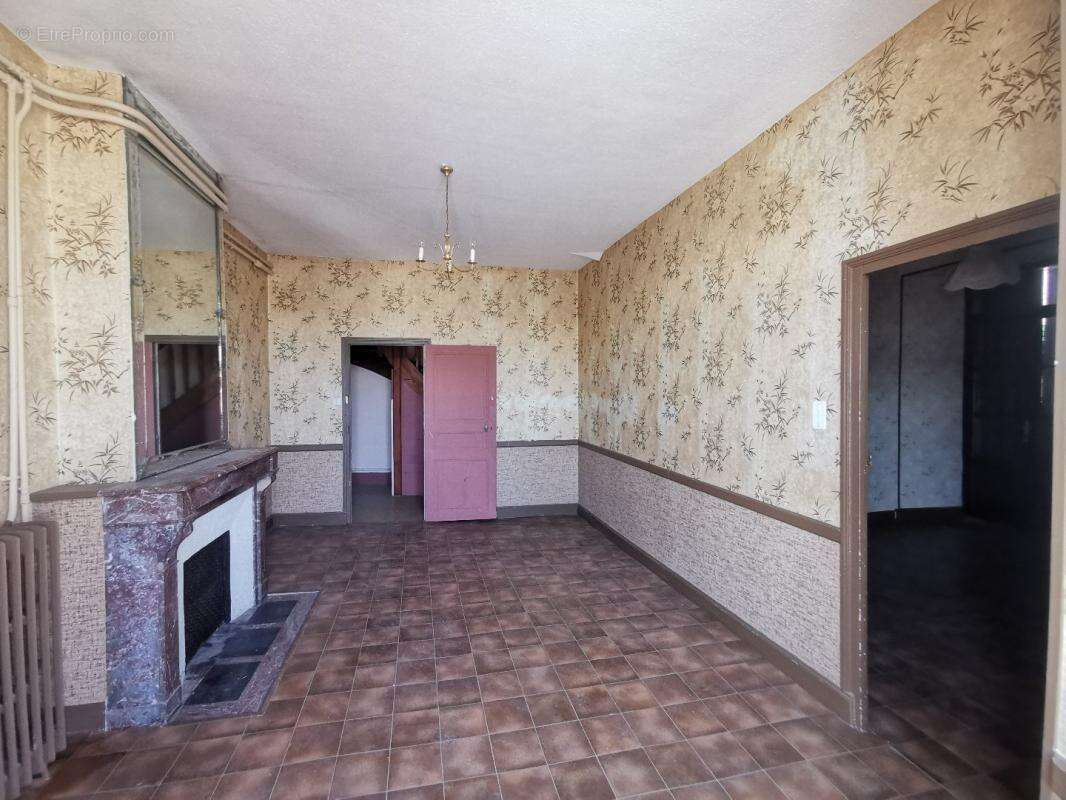 Maison à SEVERAC-LE-CHATEAU