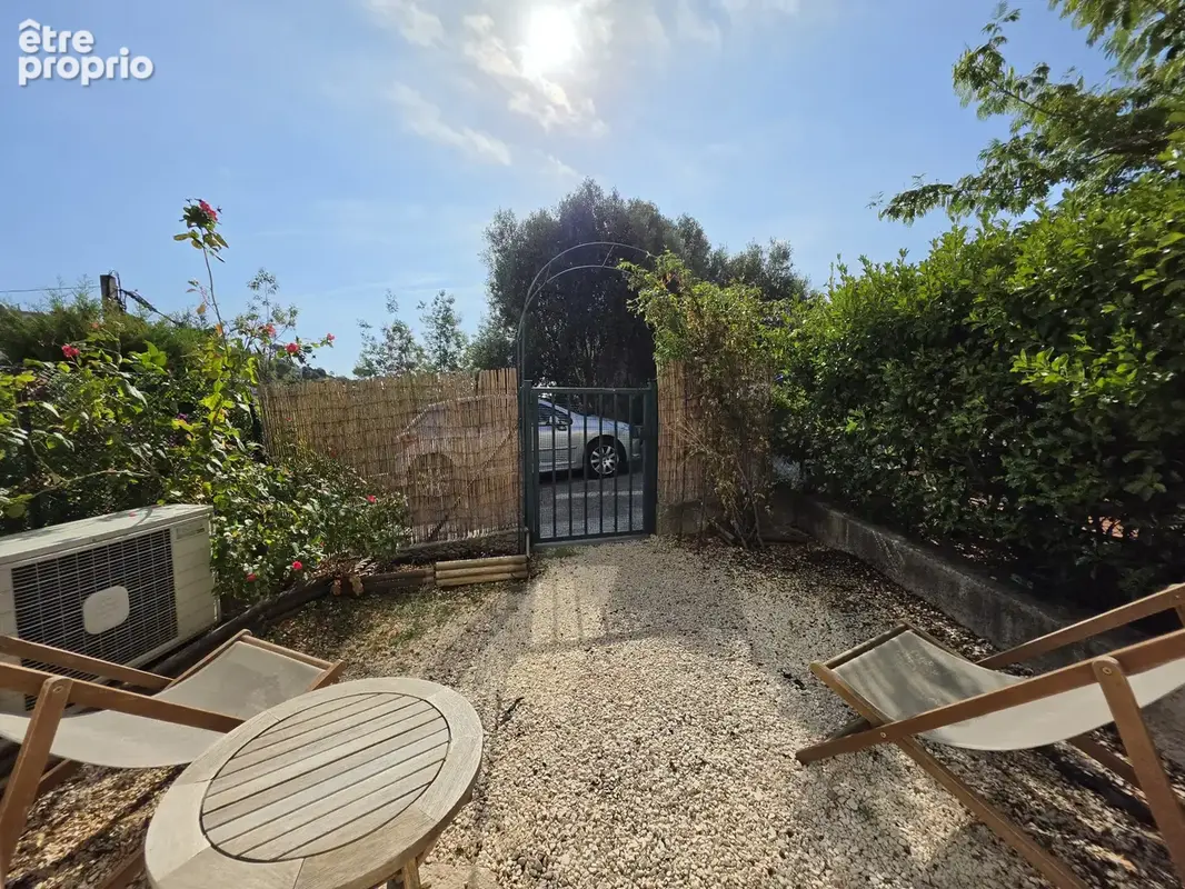 Appartement t1 en rez de jardin refait a neuf - photo 2