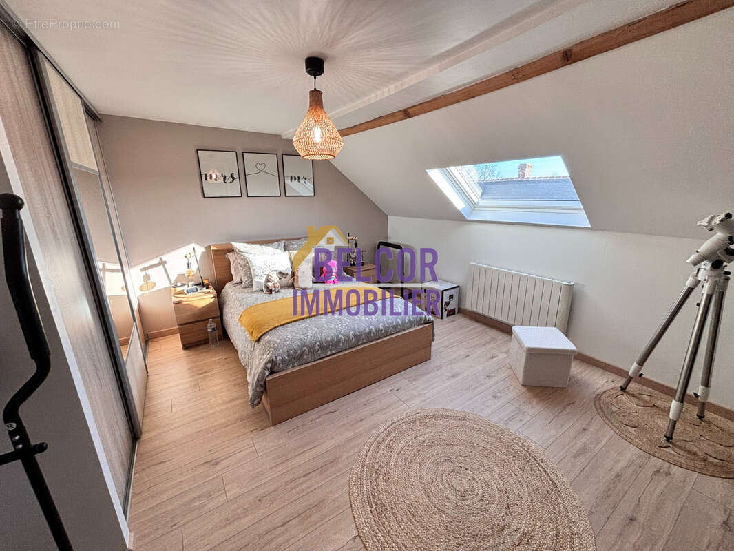 Maison à BROMEILLES