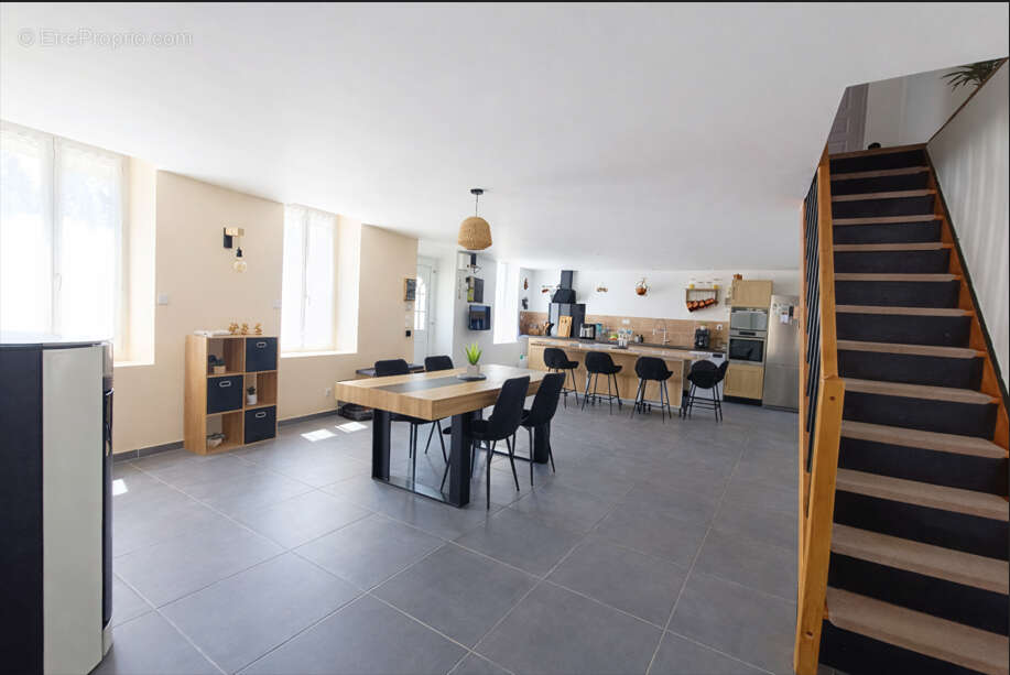 Maison à CRESSE