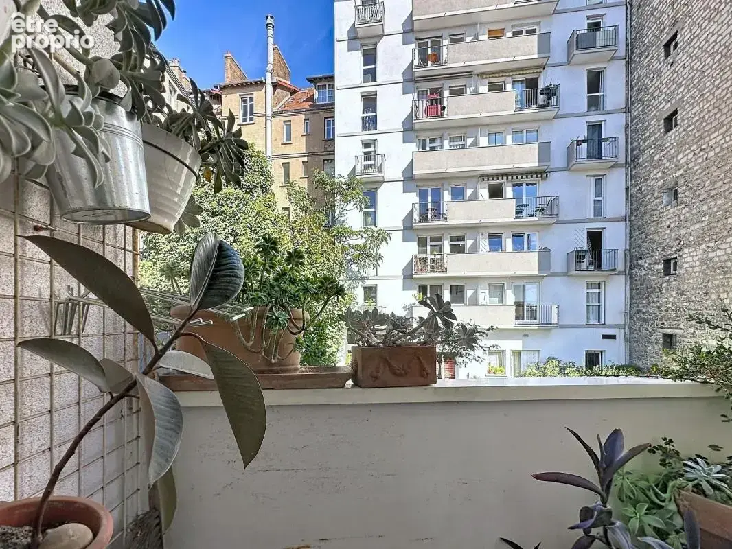 Village Jourdain (Paris 20ème) - Appartement à vendre 2 pièces avec balcon au calme - photo 5