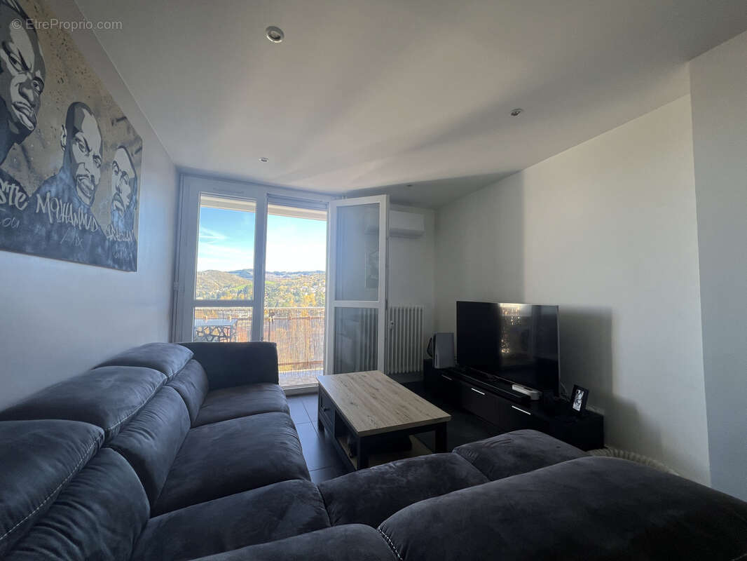 Appartement à SAINT-ETIENNE