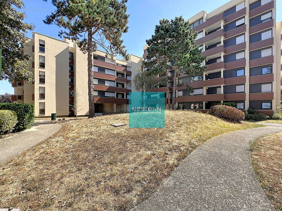 Le Plessis-Bouchard - Appartement F3 de 68 m² avec box, aucun travaux à prévoir - photo 16