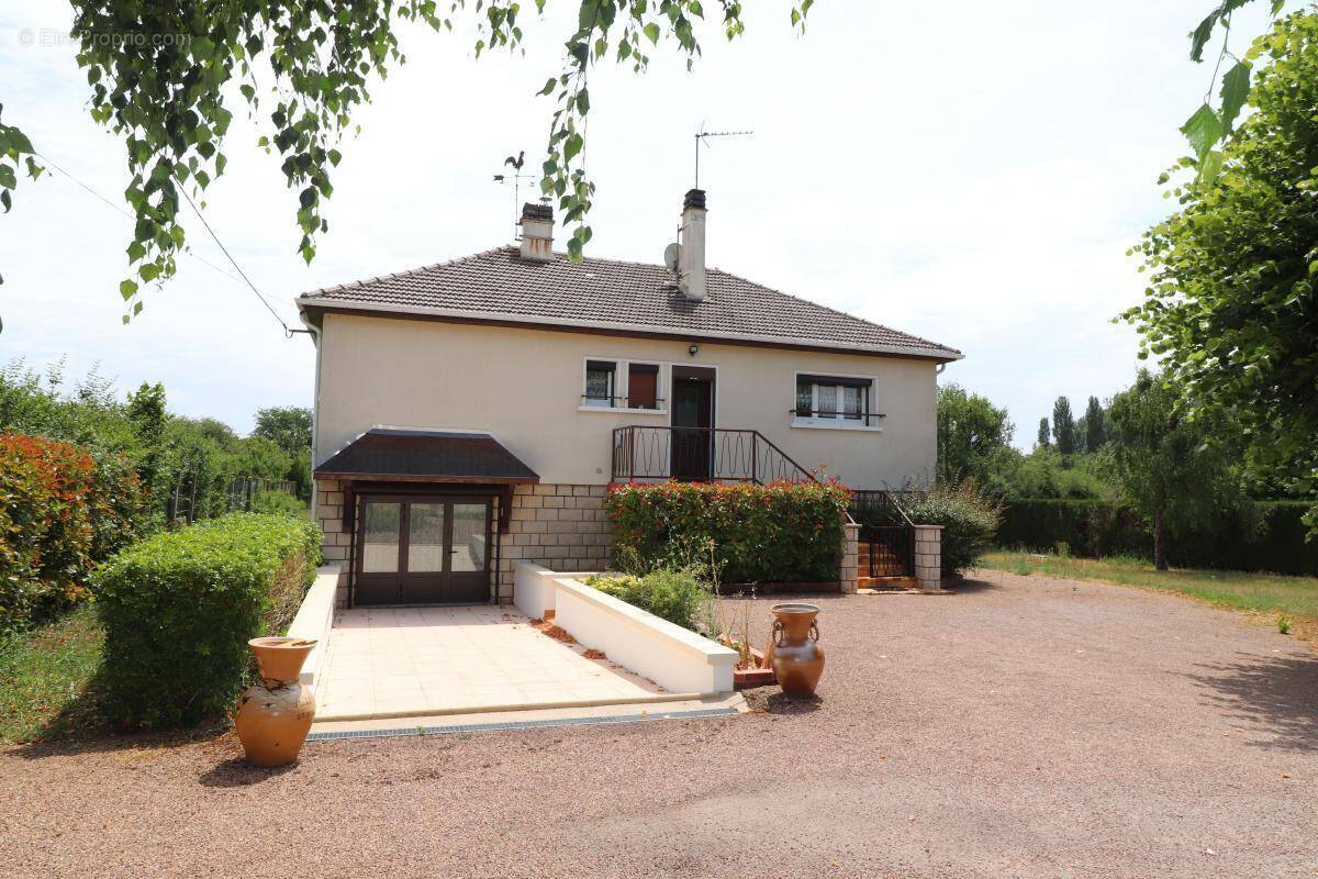 Maison à SAINT-PERE