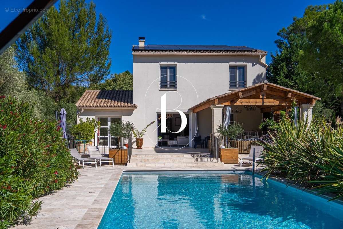 Maison à UZES