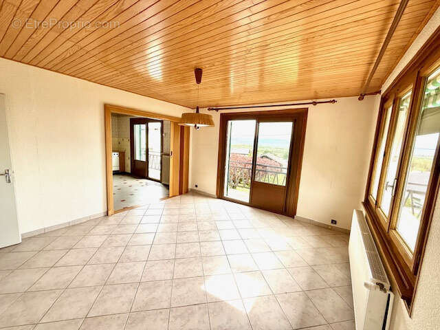 Maison à DIVONNE-LES-BAINS