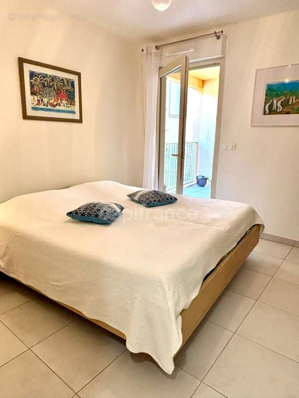 Appartement à vendre 4 pièces HYERES (83) - Plain pied - 2 parkings - 2 terrasses - photo 30