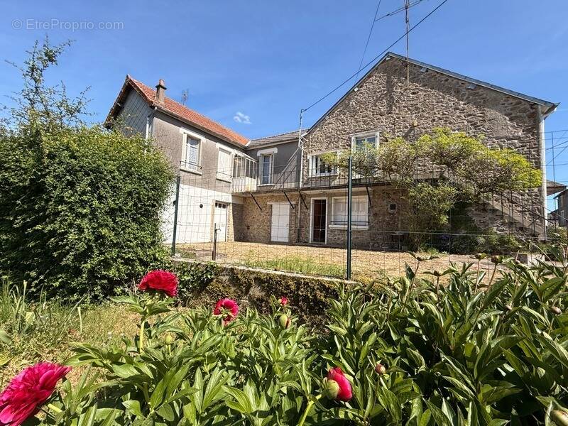 Maison à BAZELAT
