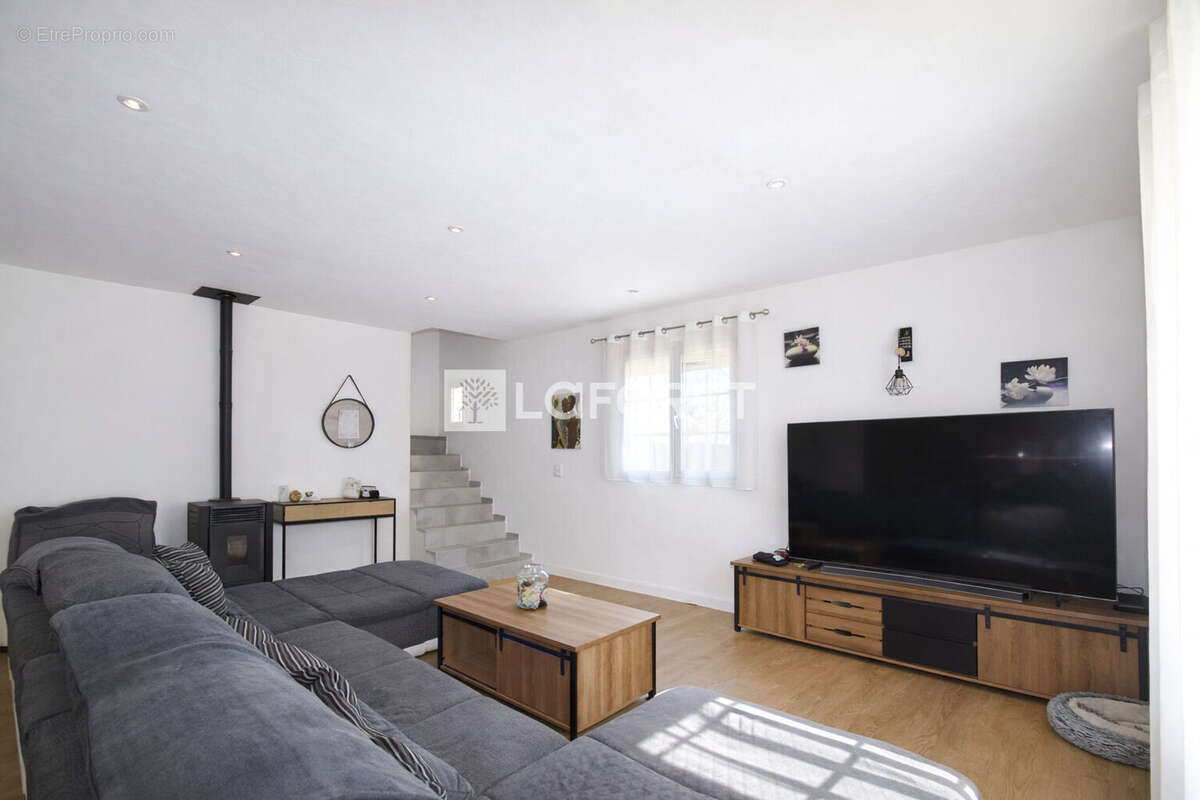 Tourrettes maison mixte habitation & local artisanal  302 m² - photo 3