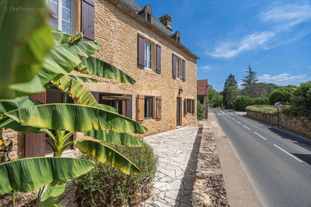 Maison 182 m² à Saint-Crepin-Et-Carlucet  - photo 17