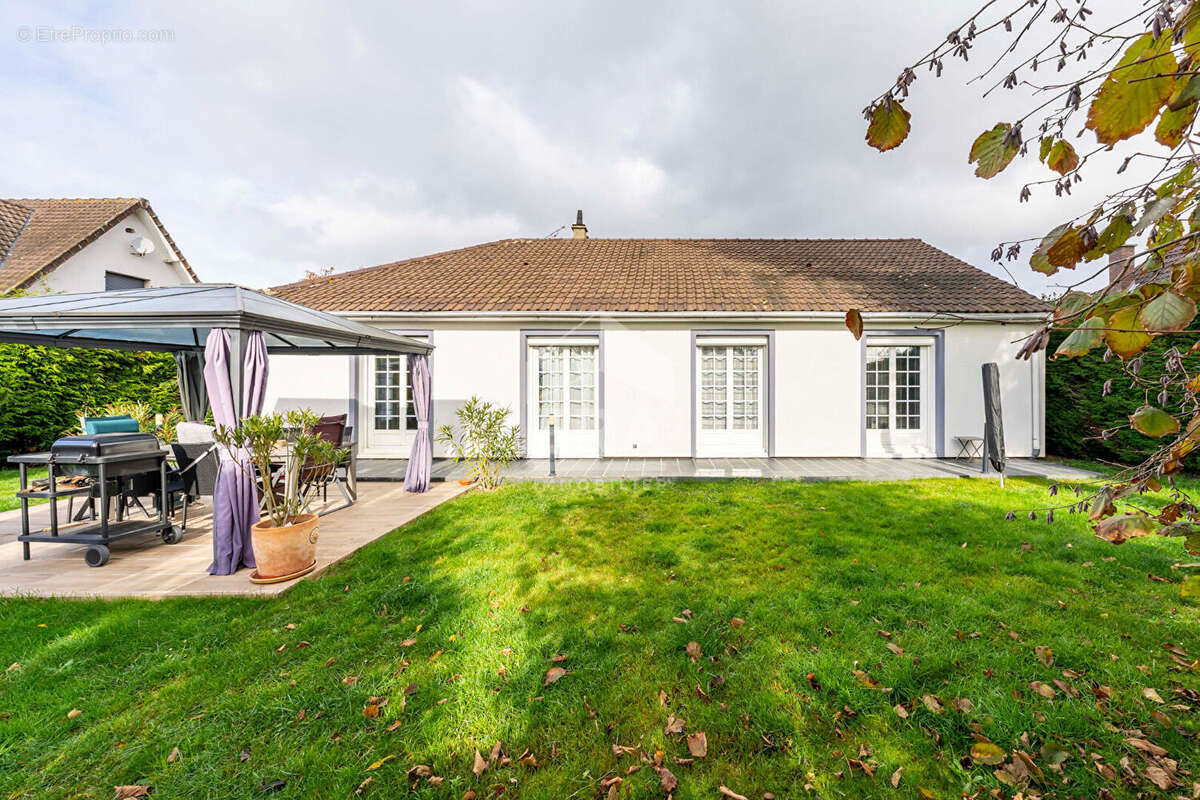 Maison à BALLANCOURT-SUR-ESSONNE