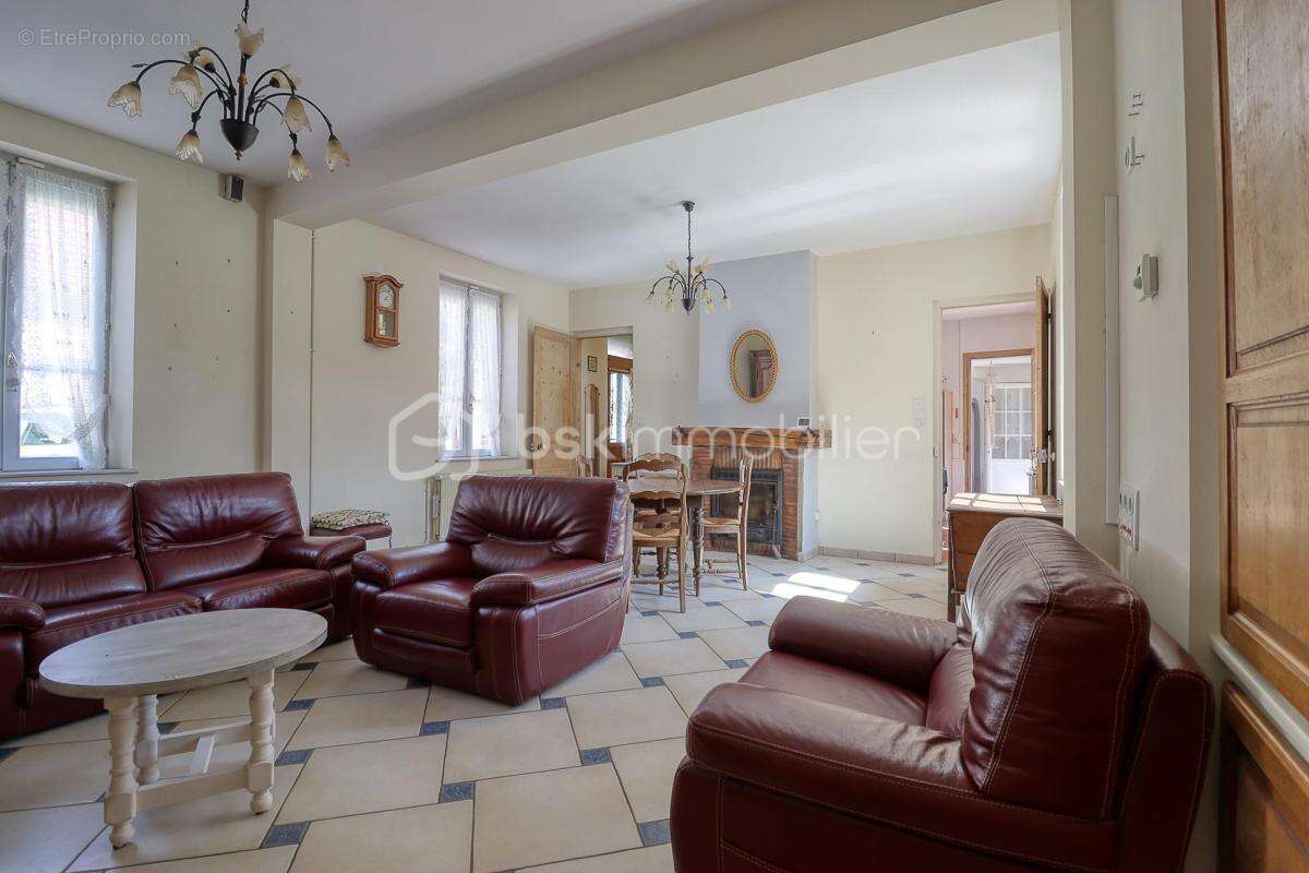Maison de caractère 115 m² - 6 pièces - 3 chambres avec Jardin et Garage - photo 10