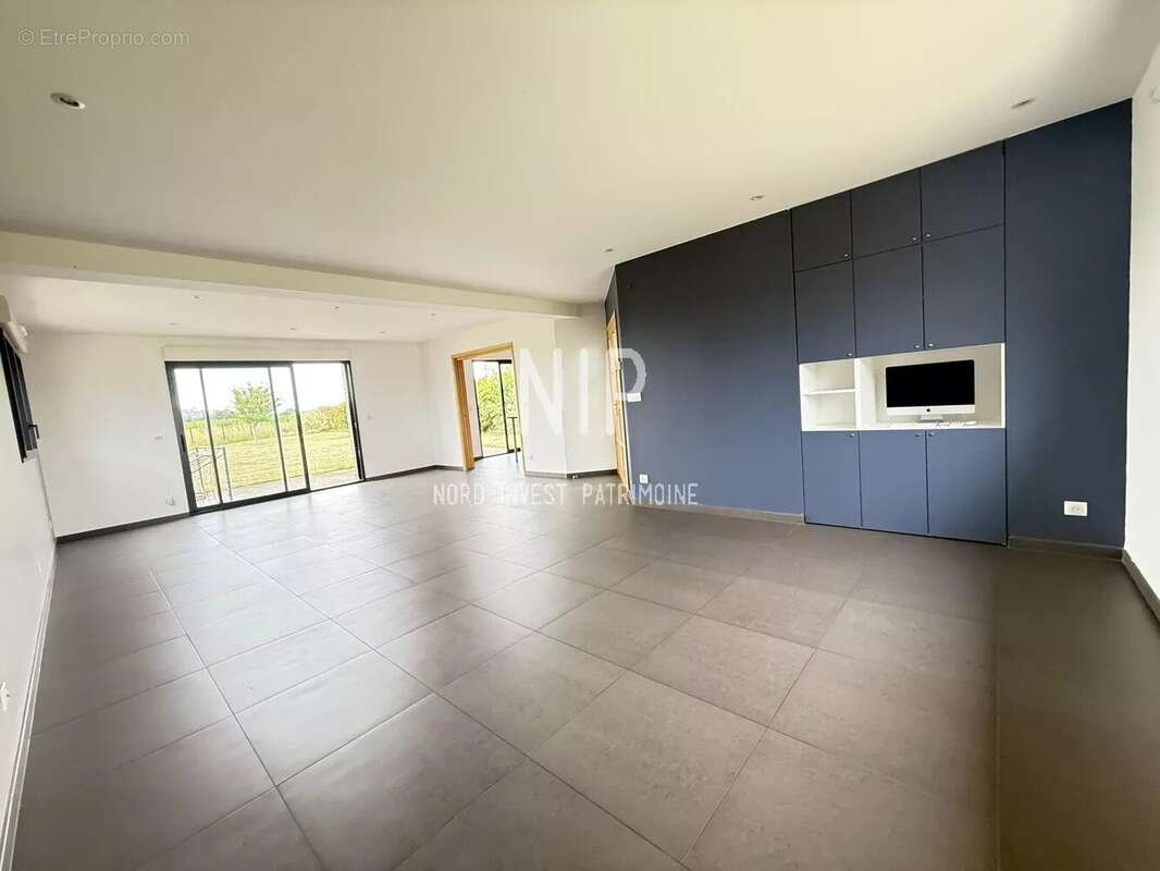 Maison contemporaine 4 chambres sur 1115 m2 - photo 7