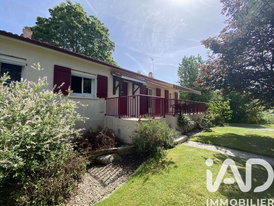 Maison 104 m² à Bretignolles  - photo 3