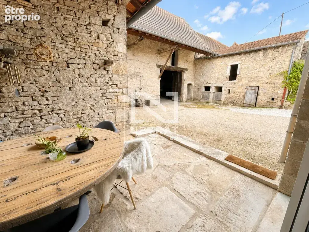 Propriété de charme rénovée avec prestations haut de gamme, grange remarquable et fort potentiel d'aménagement - photo 13