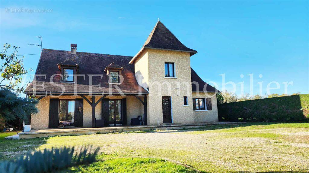 Maison à SAINT-FRONT-DE-PRADOUX
