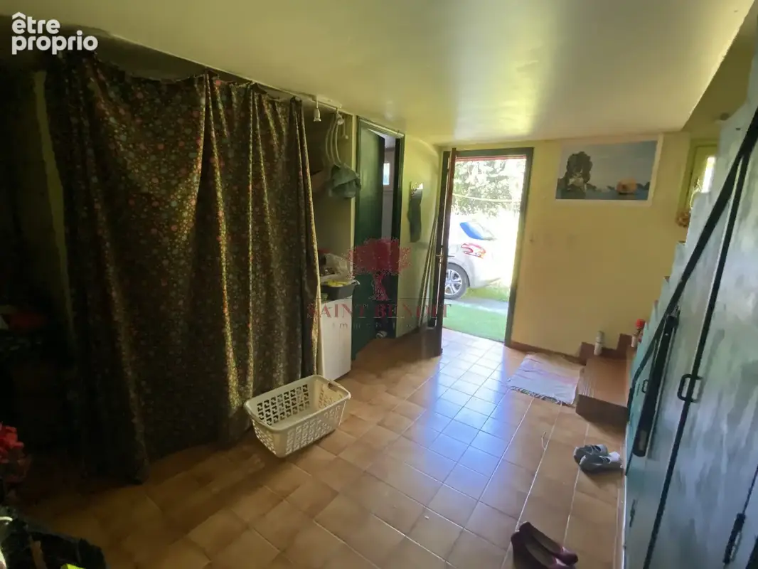 Saint-jean-de-vedas . villa de plain pied de type t5 de 168m2 avec deux garages et jardin arbore. de 2287 - photo 21