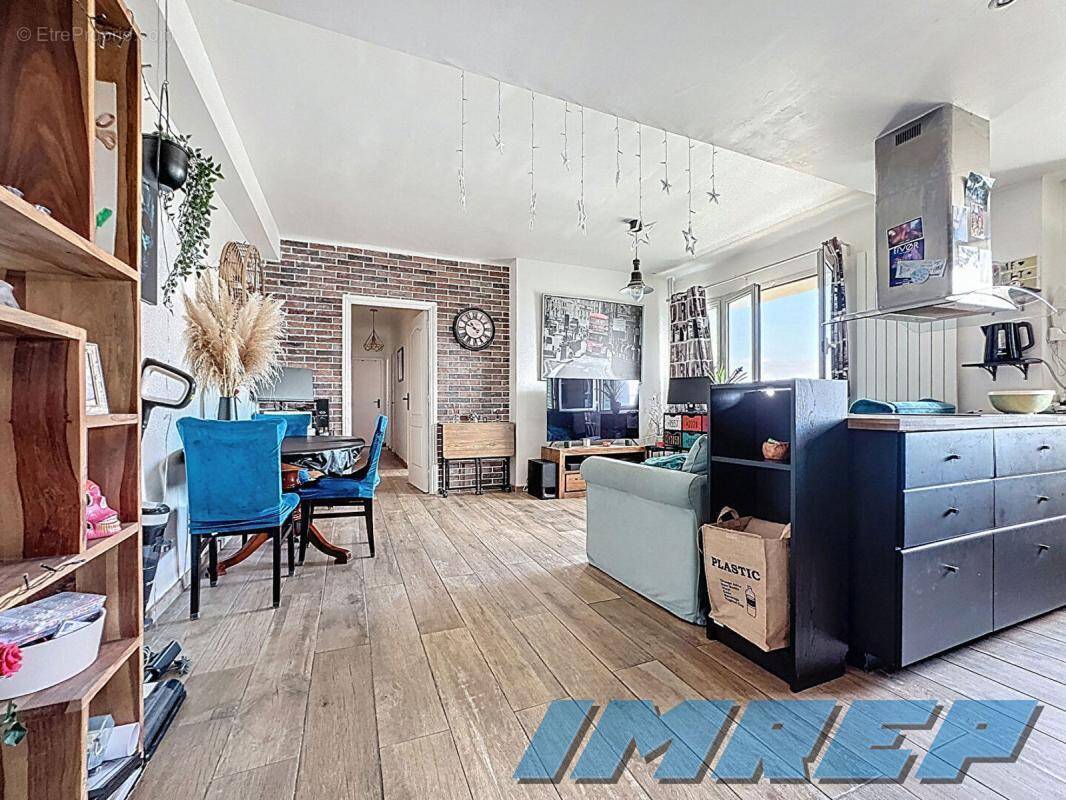 Appartement à MARSEILLE-8E