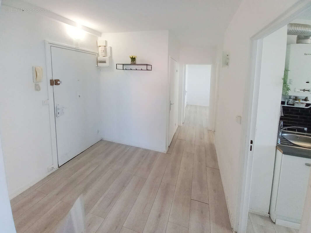 .2 pièces clair avec balcon et loggia   10 min du Mo Créteil?Préfecture - photo 7