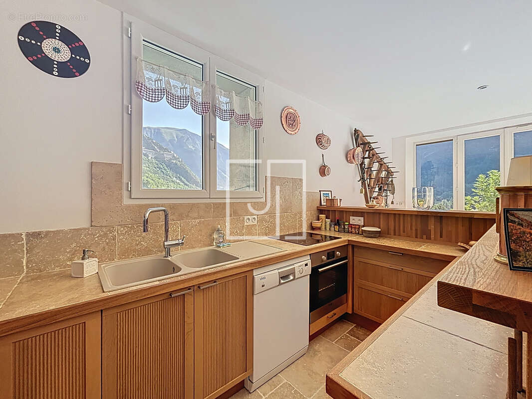 Appartement à LA CONDAMINE-CHATELARD