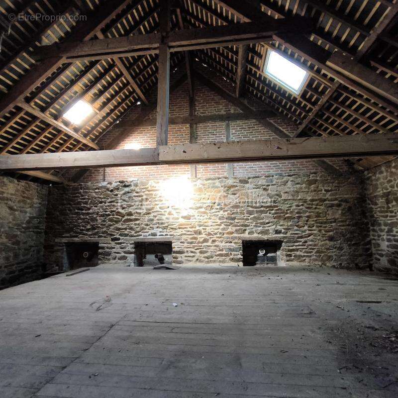 Appartement à FOUGERES