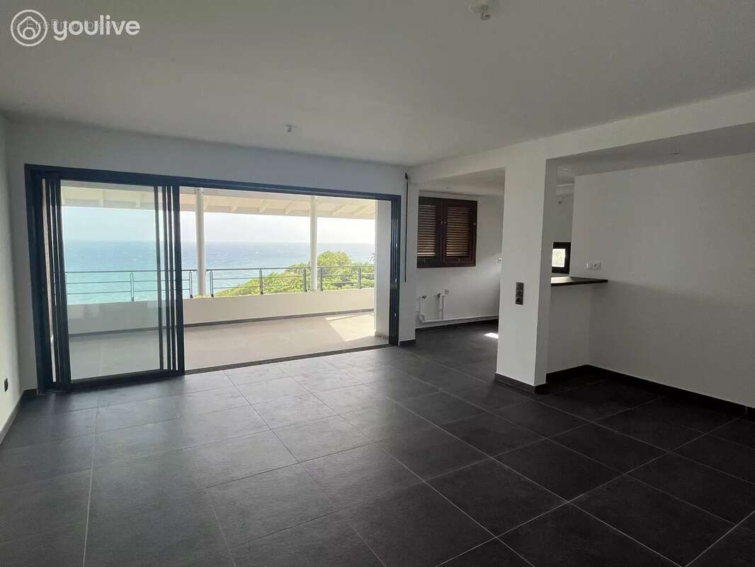 Appartement à BAIE-MAHAULT