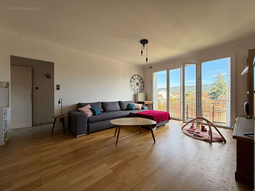 Appartement à LONS-LE-SAUNIER