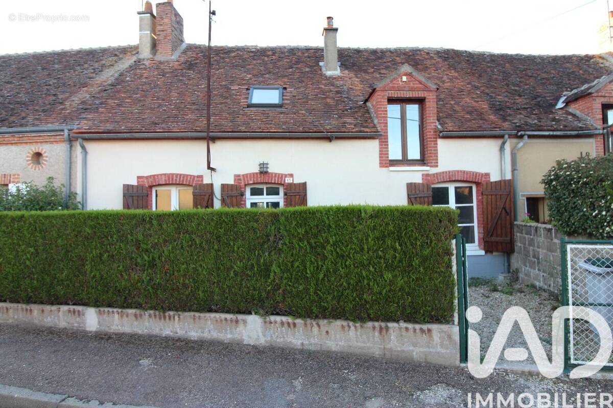 Photo 1 - Maison à VARENNES-CHANGY