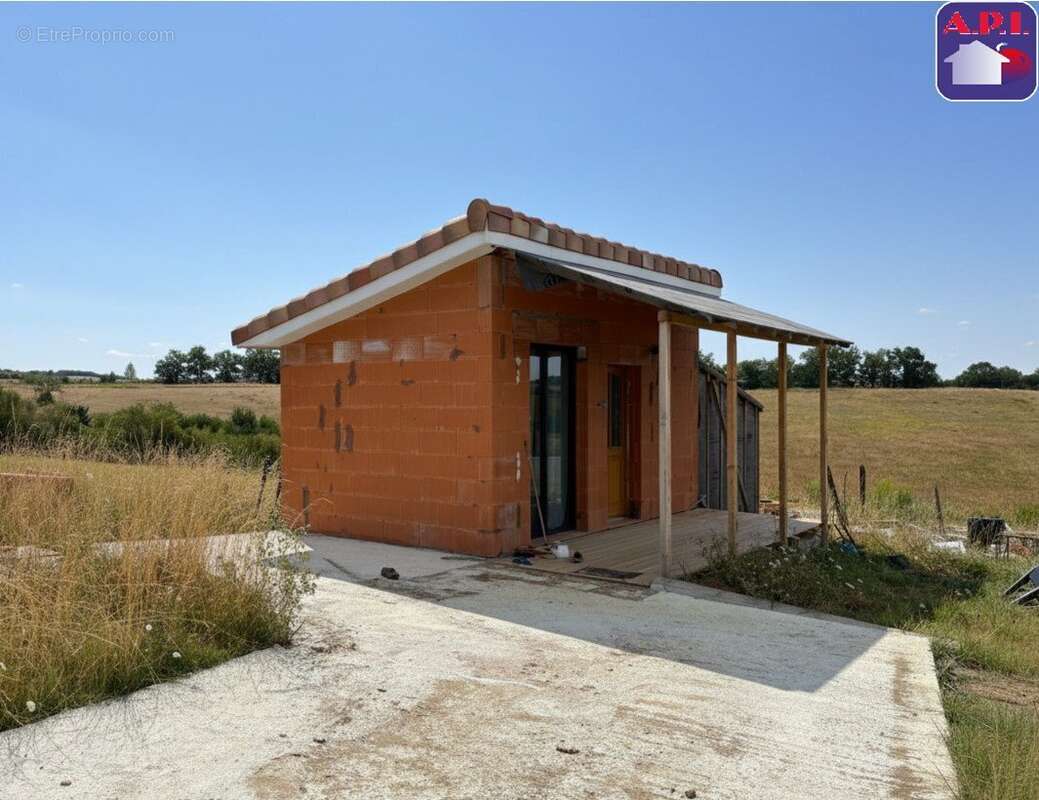 Terrain 3152 m² à Carla-Bayle  - photo 3