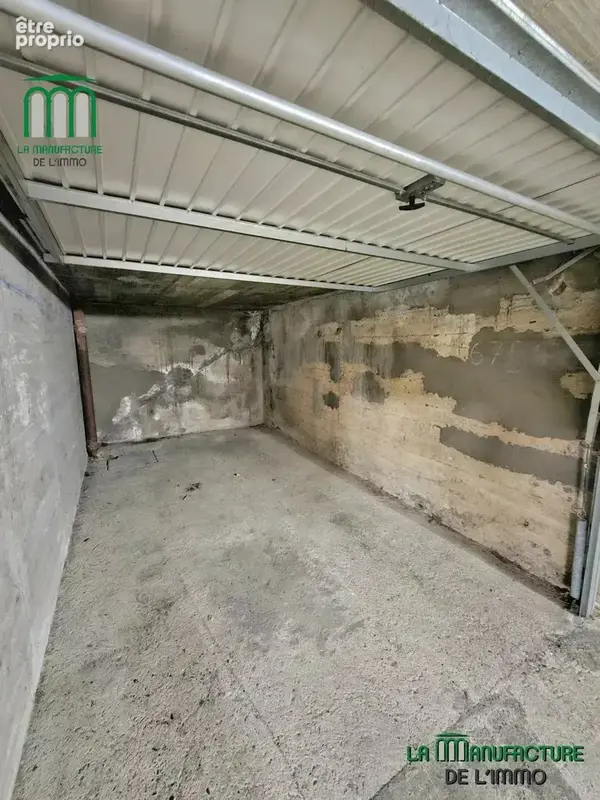 Parking à SAINT-ETIENNE