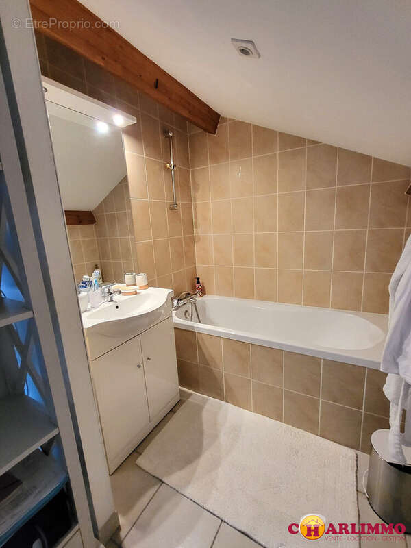 Maison à SAINT-JUNIEN