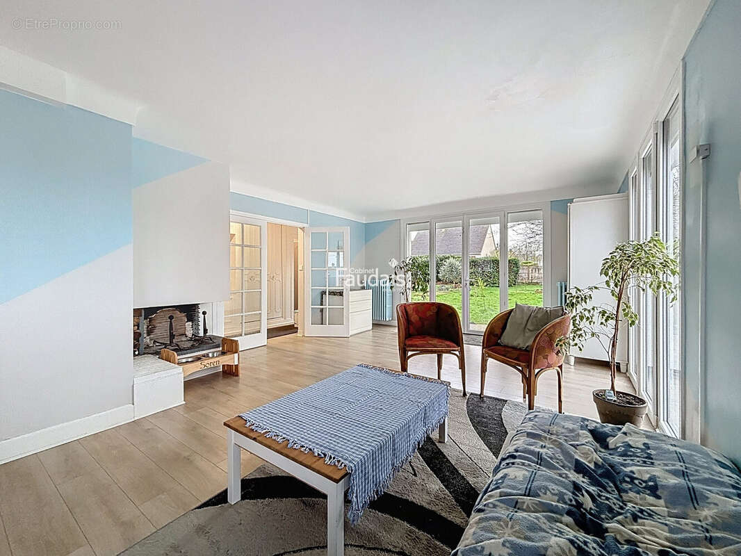Maison 236 m² à Isigny-Sur-Mer  - photo 4