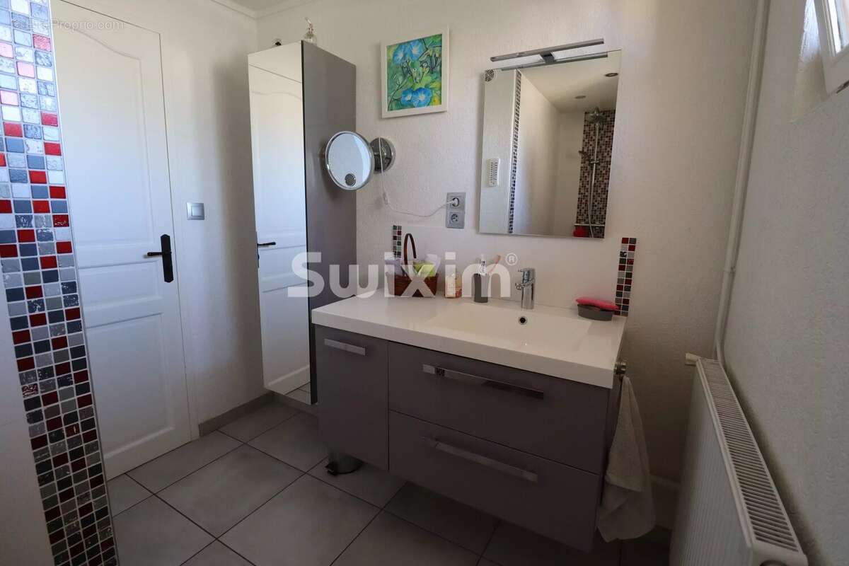 Maison familiale de 148 m² - 4 chambres et 1 grand bureau - photo 6