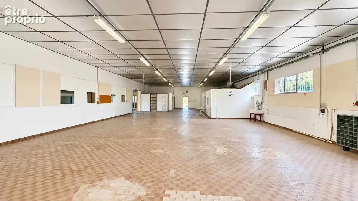 Bâtiment d’activité 756 m² – Entrepôts, Ateliers, stockage – Bayet - photo 12