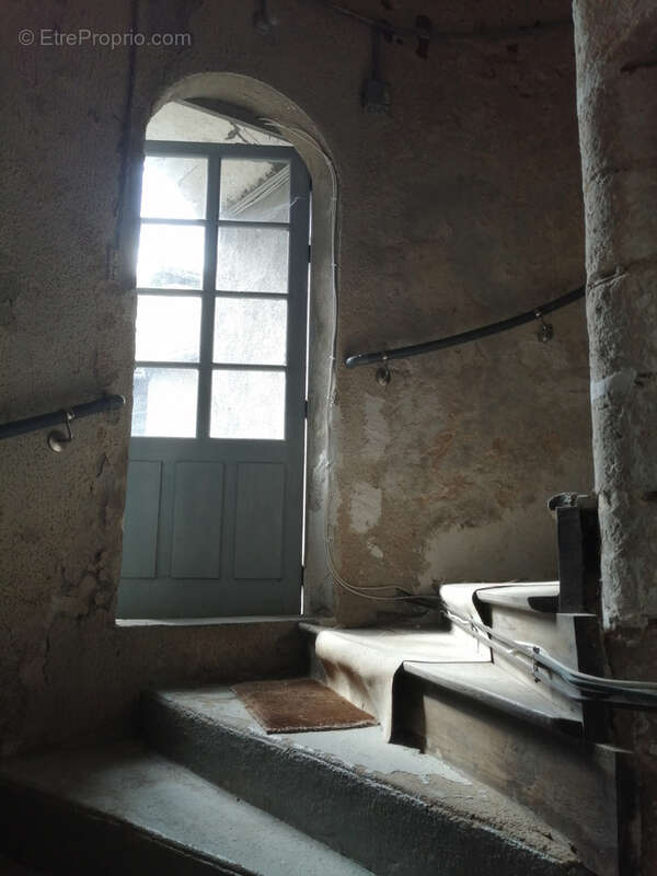 Maison à LA ROCHEBEAUCOURT-ET-ARGENTINE