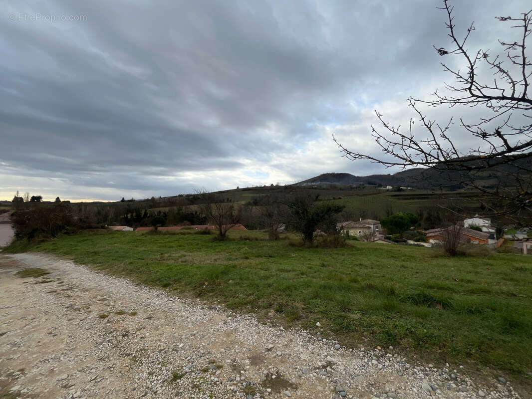 Terrain à CROZES-HERMITAGE