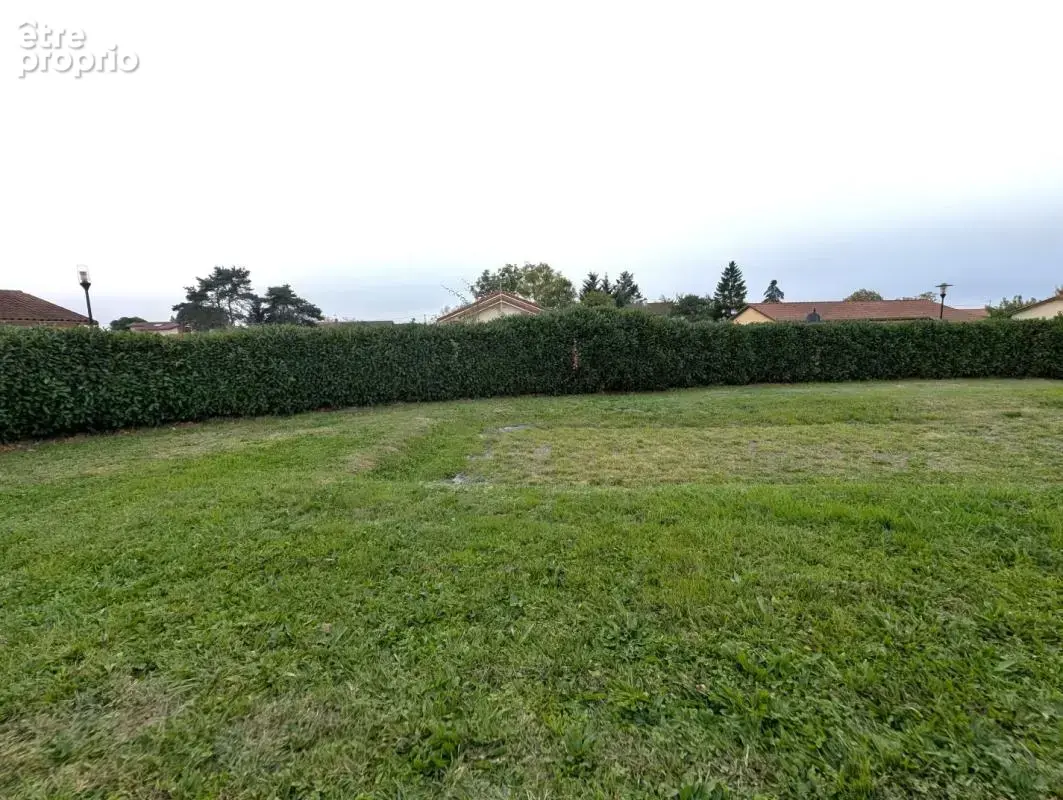 Terrain 550 m² à vendre à Balbigny (42510) - photo 4