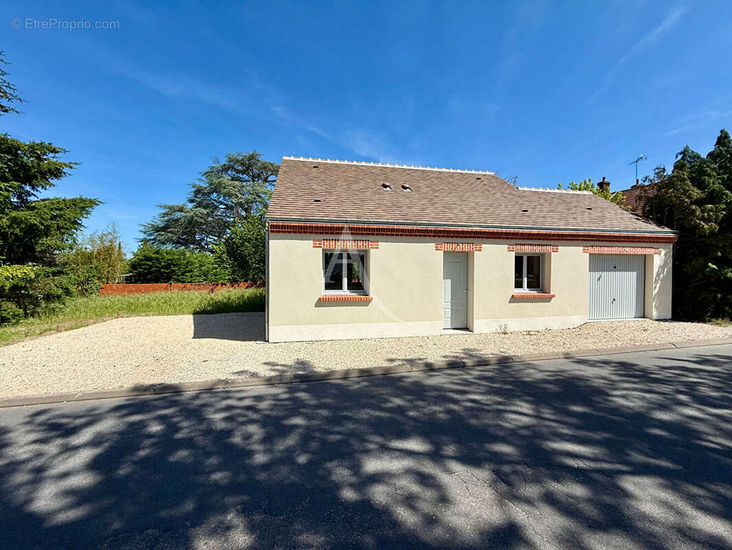 Maison à LA FERTE-SAINT-AUBIN