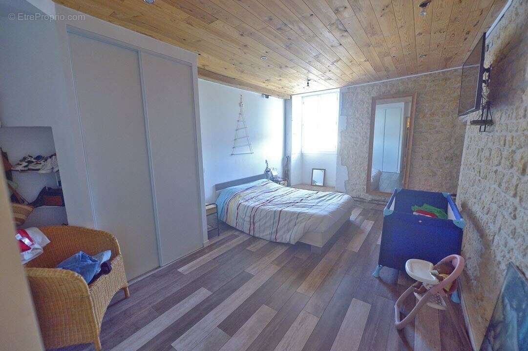 Maison à NIEULLE-SUR-SEUDRE