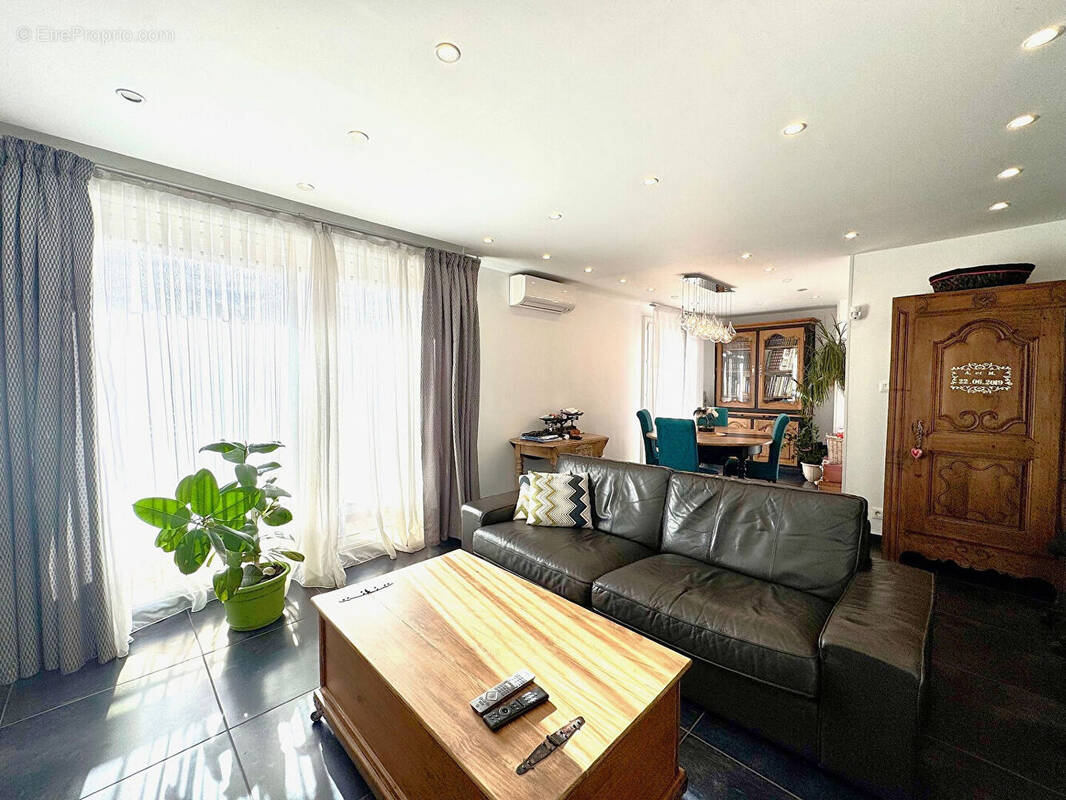 Appartement à MARSEILLE-9E