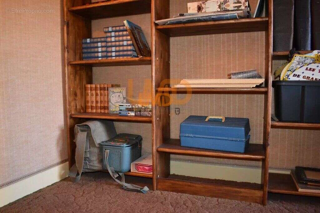 Maison à LIVINHAC-LE-HAUT