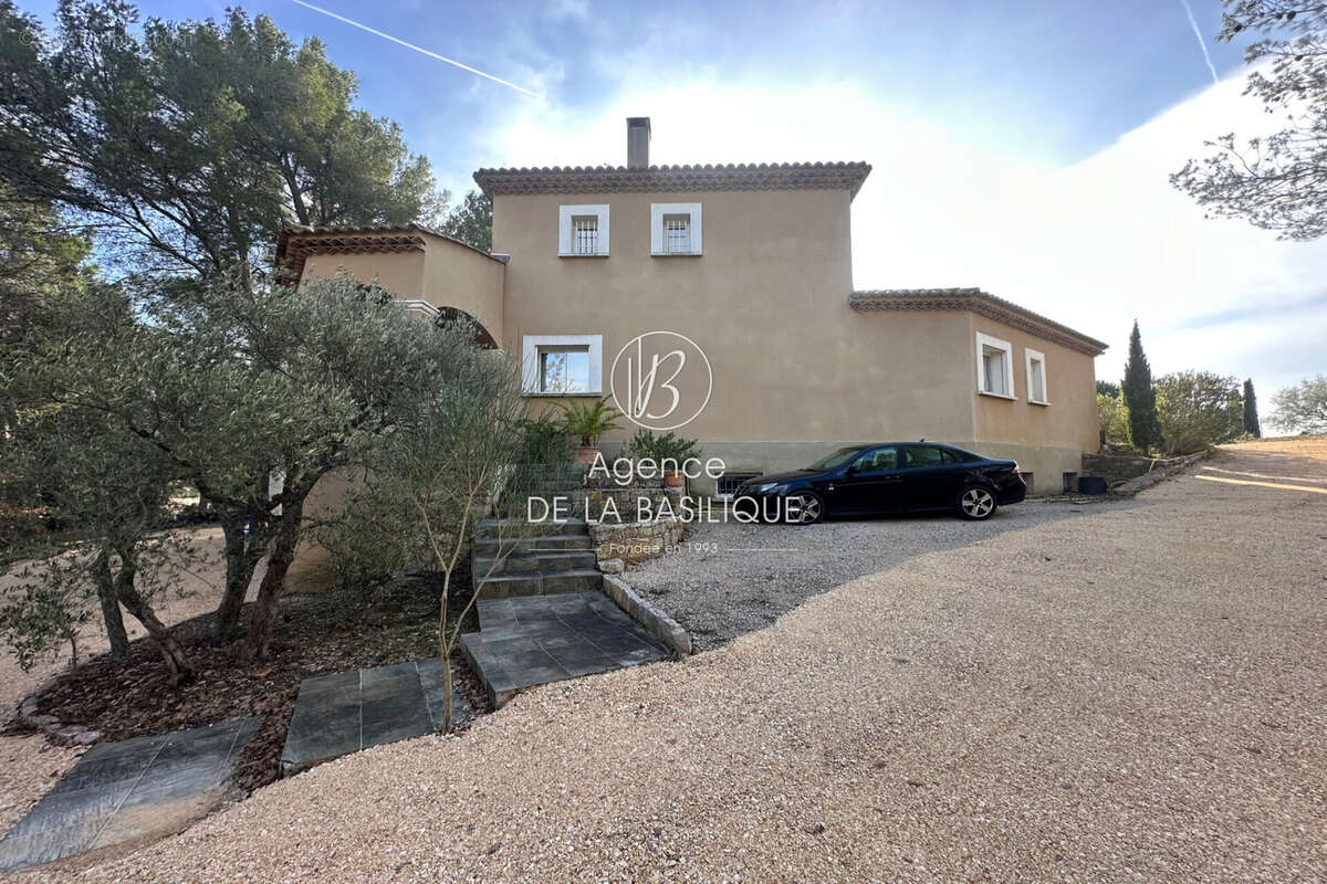 Maison à SAINT-ZACHARIE