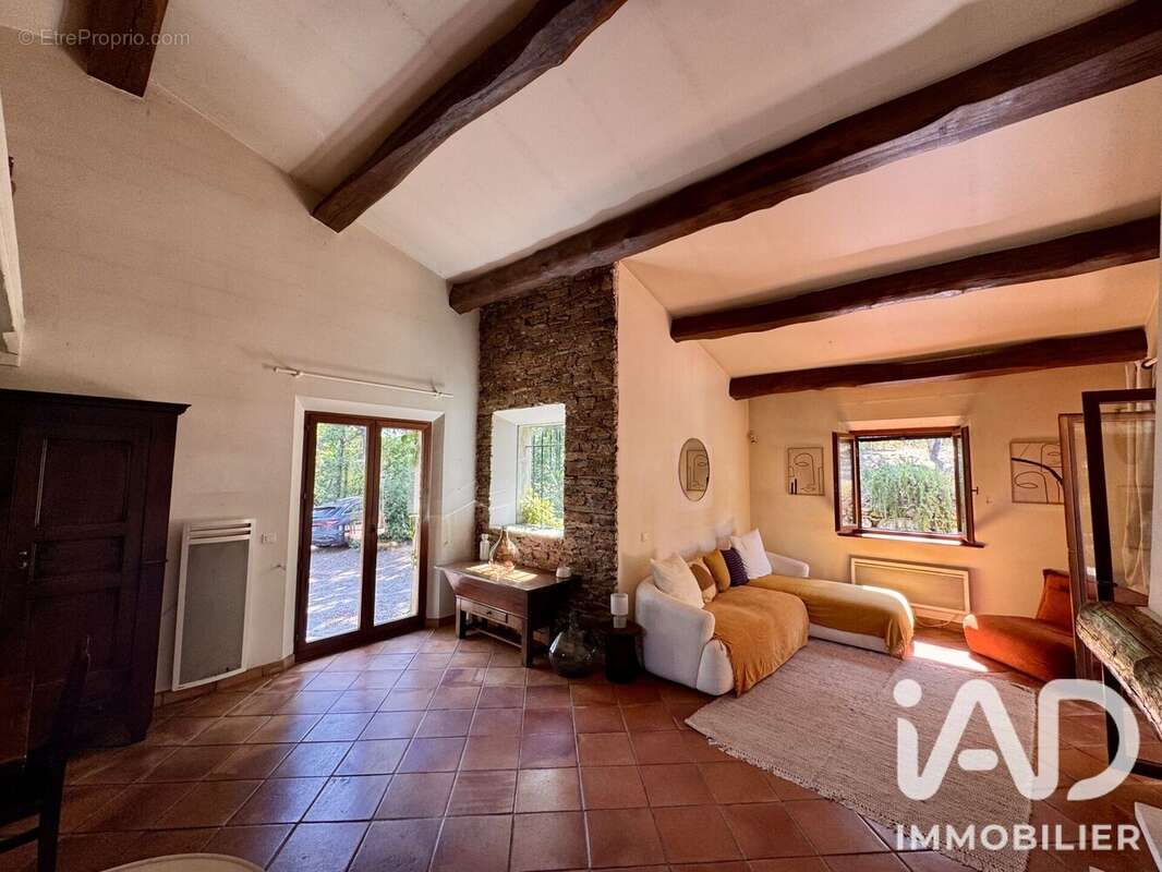 Maison 113 m² à La Garde-Freinet  - photo 6