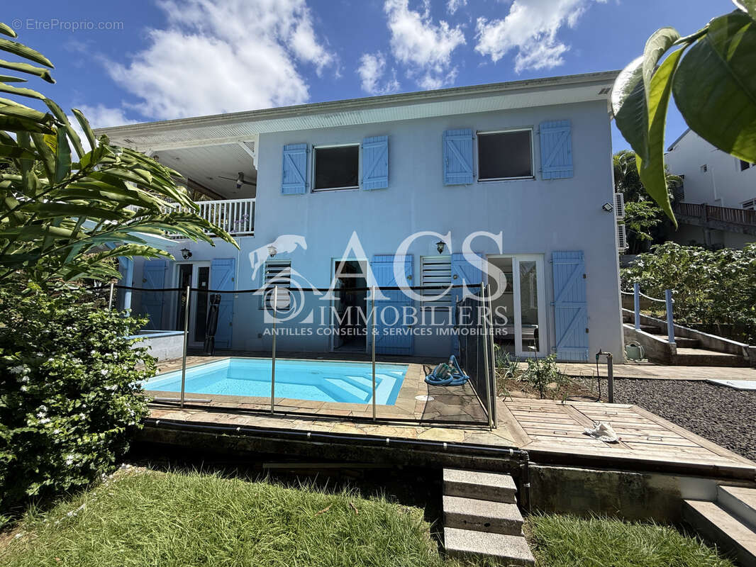 Maison à LES TROIS-ILETS